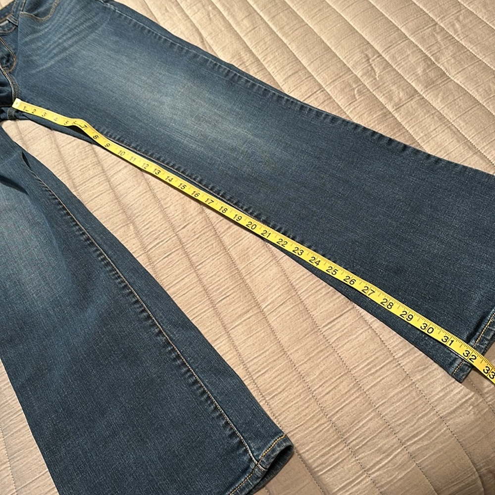 Levi Demi curve classic bootcut, size 12 or 31 - Picture 5 of 16